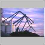 Duisburg-Hafen: Schrottinel im Hafen Duisburg - Ruhrort