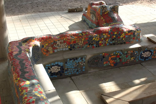 Lindwurm /DRACHE Skulptur und Mosaikprojekt 2012