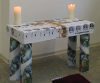 im Kunstraum-B wurde sie gar zum Altar- glauben + besitzen